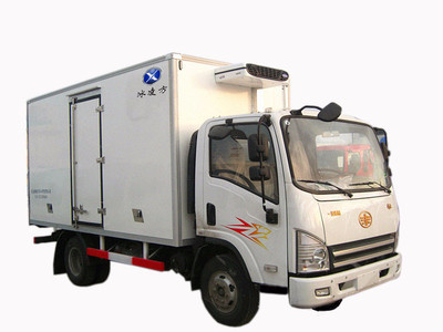 解放虎V4.2米肉鉤車與冷凍車價(jià)格解析 冷鮮肉運(yùn)輸利器與購(gòu)車建議